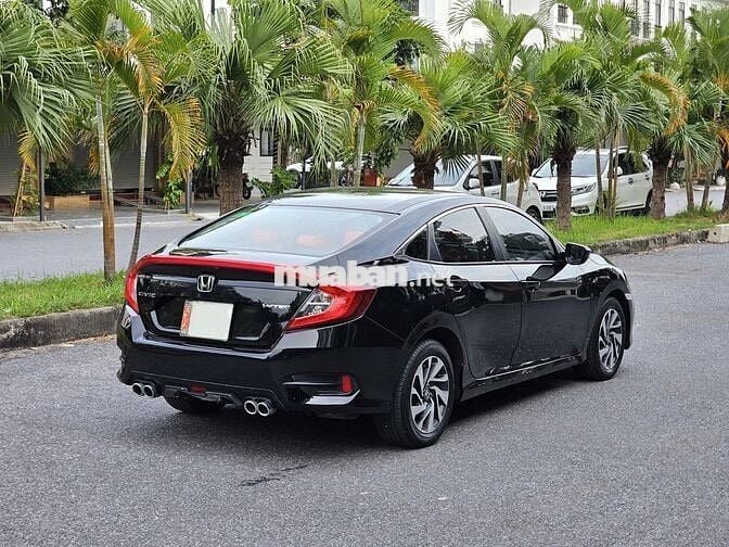 Honda Civic 2019 1.8 E 4 vạn, lốp theo xe