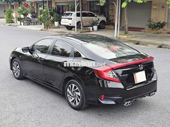 Honda Civic 2019 1.8 E 4 vạn, lốp theo xe