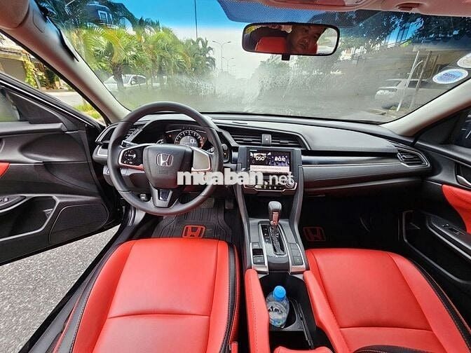 Honda Civic 2019 1.8 E 4 vạn, lốp theo xe