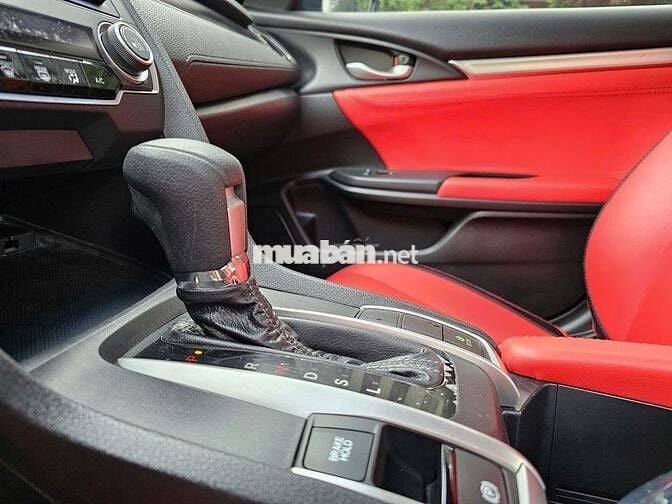 Honda Civic 2019 1.8 E 4 vạn, lốp theo xe