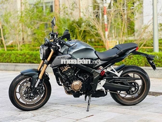 Mạnh Hà Motor bán Honda cb650r date 23 HN lướt 2k