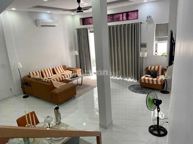 Bán nhà MT đường Tỉnh Lộ 10, DT 63m2, xây mới 1 trệt, 1 lầu.
