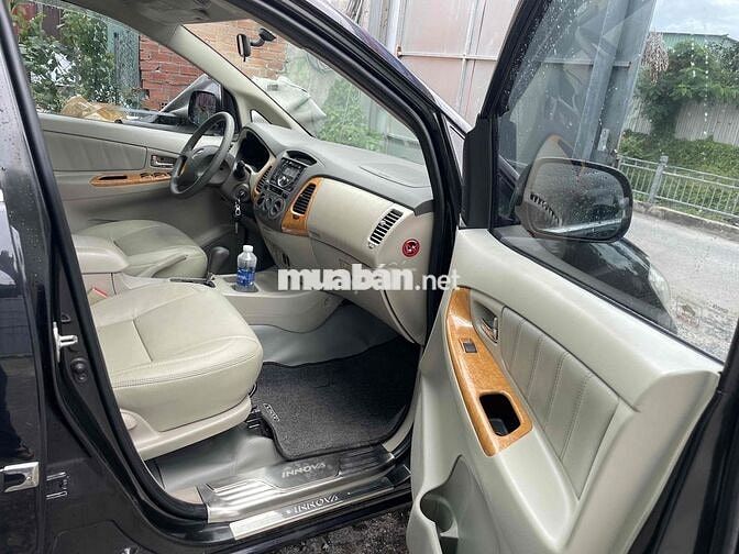 Toyota Innova 2011 V - 120000 km