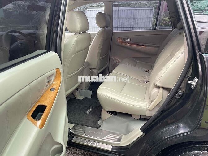 Toyota Innova 2011 V - 120000 km