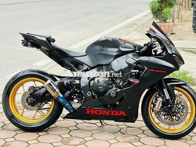 Mạnh Hà Motor bán Honda CBR1000RR date 19 10k km
