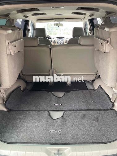 Toyota Innova 2011 V - 120000 km