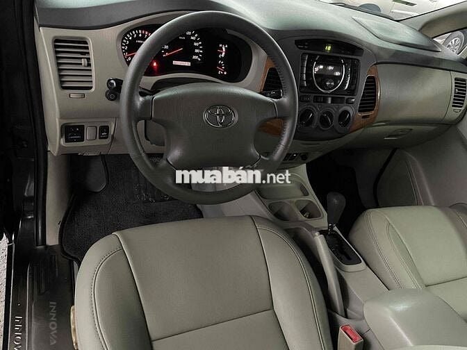 Toyota Innova 2011 V - 120000 km