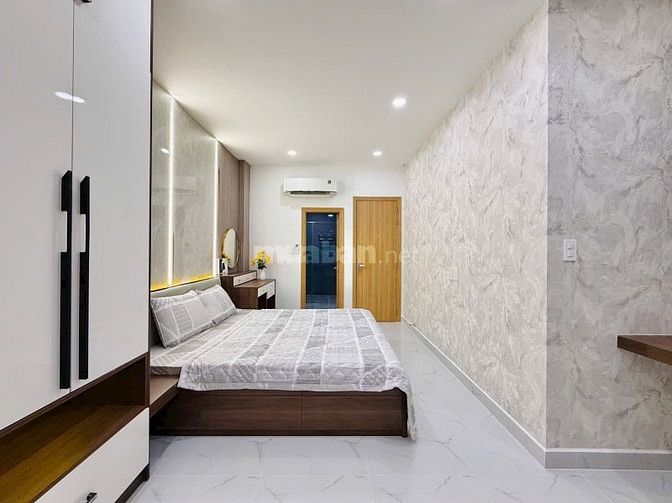 Nhà 3 lầu đẹp Cao cấp hẻm xe hơi cách mặt tiền Đường Số 8 chỉ 10m