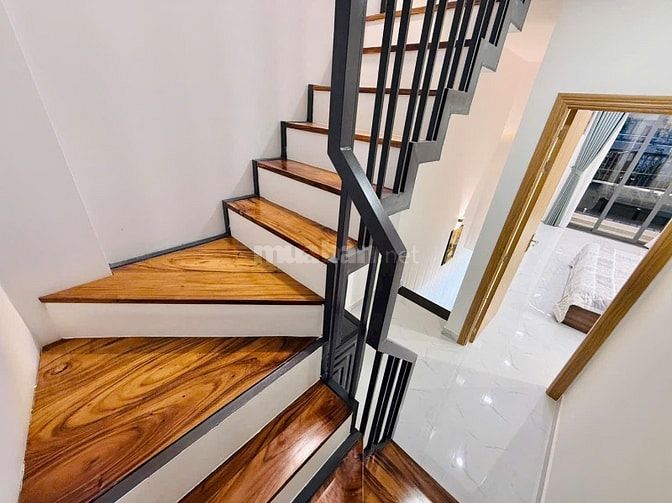 Nhà 3 lầu đẹp Cao cấp hẻm xe hơi cách mặt tiền Đường Số 8 chỉ 10m