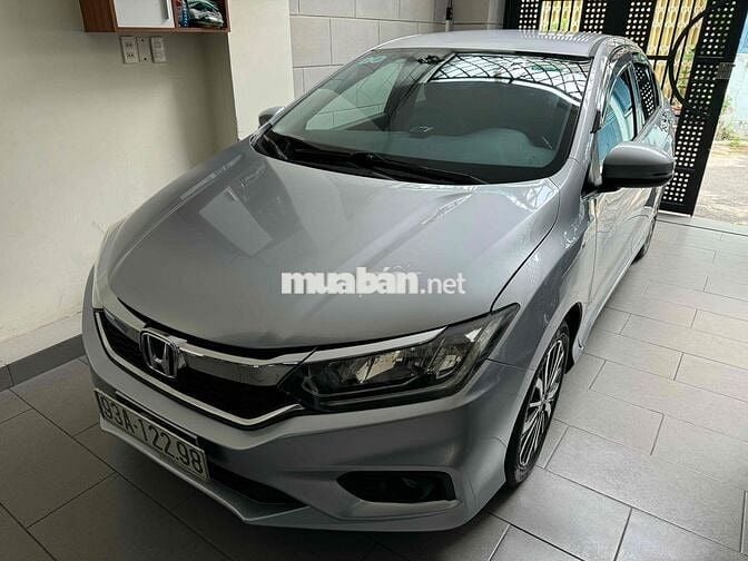 Honda City sản xuất 2018 số tự động,màu bạc