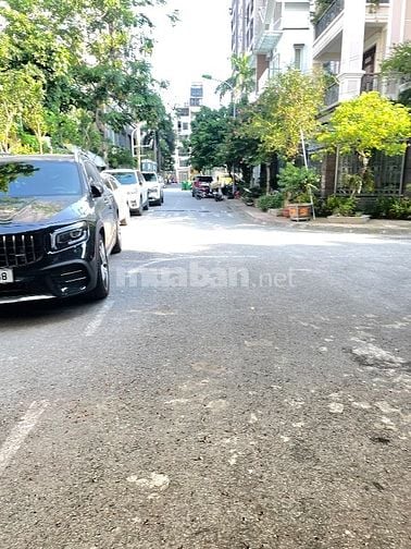 BÁN BT KHU PL Vip Giảng Võ-  BA ĐÌNH ,OTO TRÁNH 136M2X3,5T - 66 TỶ