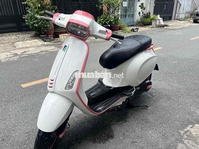 vespa đèn led trắng hồng