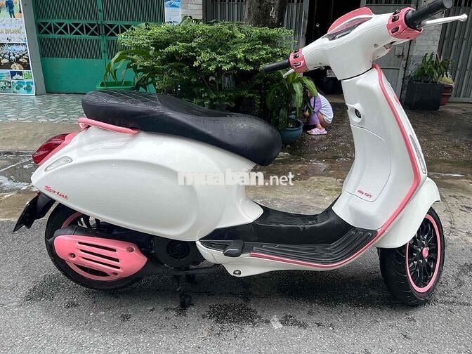 vespa đèn led trắng hồng