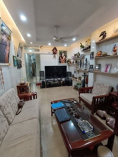 Bán nhà mặt phố Vĩnh Hưng, Hoàng Mai, Dt 75m2, 6t, giá 21.5 tỷ.