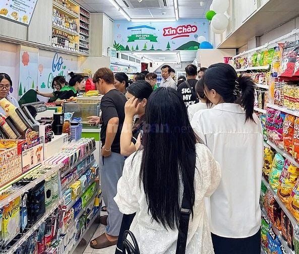 Tuyển Gấp Bảo Vệ, Bán Hàng Đi Làm Liền