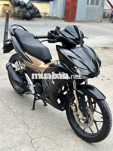xe v3 2023 máy zin mới 99%