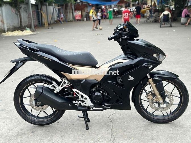 xe v3 2023 máy zin mới 99%