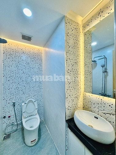 NHÀ 1LẦU MỚI ĐƯỜNG NGUYỄN VĂN TRỖI , P15 , Q-PN