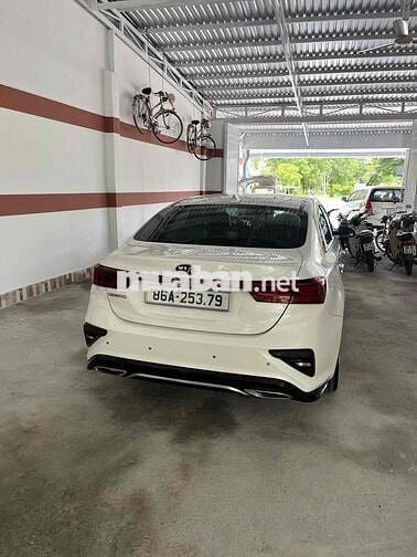 Kia Cerato 2019 1.6 AT Luxury - 800000 km