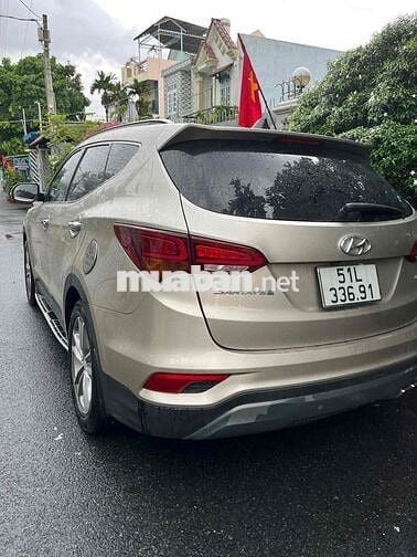 Bán xe Hyundai Santa Fe 2017 2.2L - 80000 km
