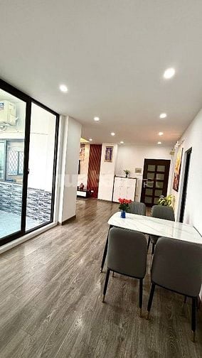 B6A căn hộ tầng trung, 2PN2WC, trên 6 tỷ, full nội thất, ở luôn