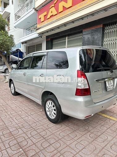 Toyota Innova 2013 E - 90000 km
