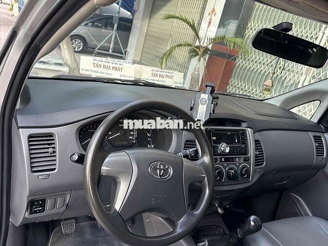 Toyota Innova 2013 E - 90000 km