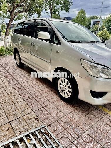 Toyota Innova 2013 E - 90000 km