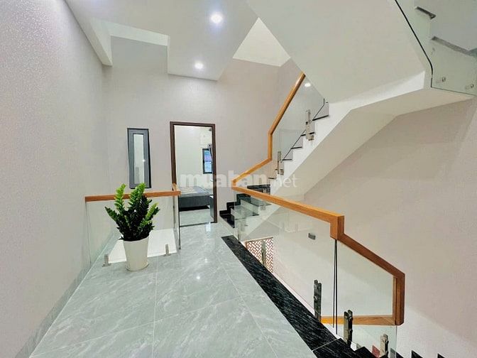 Hạ giá mua bán ngay, 3TỶ680, nhà đẹp Q5, 61m2, 1T2L, 4pn, thuê 20tr/th
