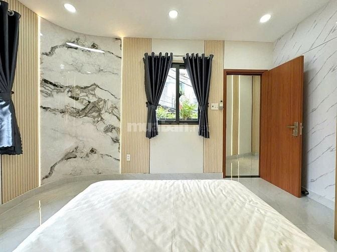 Hạ giá mua bán ngay, 3TỶ680, nhà đẹp Q5, 61m2, 1T2L, 4pn, thuê 20tr/th