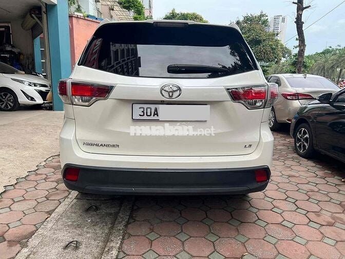 Toyota Highlander LE 2014 nhập khẩu Mỹ