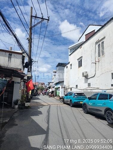 Bán 418m2 đất đường 898 phú hữu 9 tỷ 8