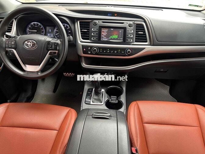 Toyota Highlander LE 2014 nhập khẩu Mỹ