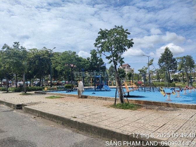 Bán 418m2 đất đường 898 phú hữu 9 tỷ 8