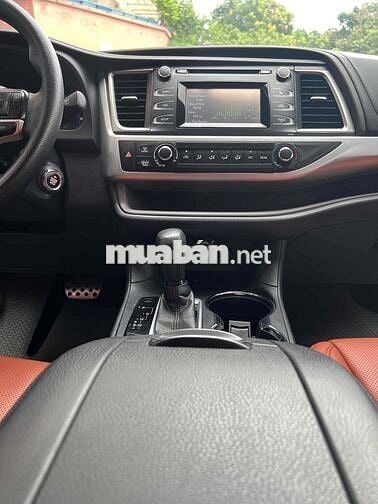 Toyota Highlander LE 2014 nhập khẩu Mỹ