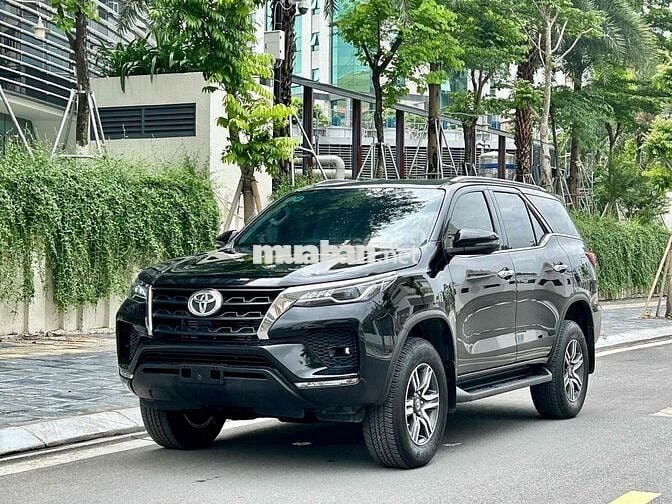 Toyota Fortuner 2020 2.4G 4x2AT form mới siêu đẹp