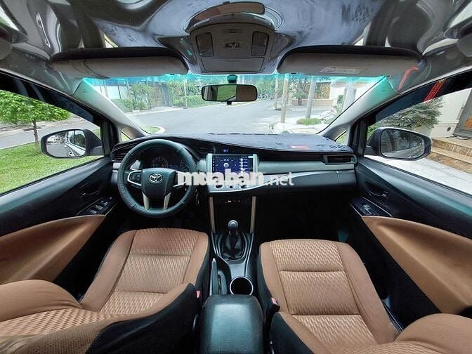 Xe nhà Toyota Innova 2019 2.0E Số Sàn