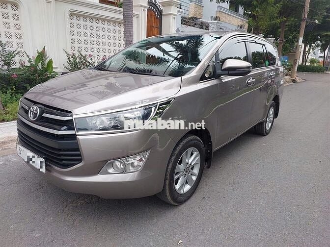 Xe nhà Toyota Innova 2019 2.0E Số Sàn
