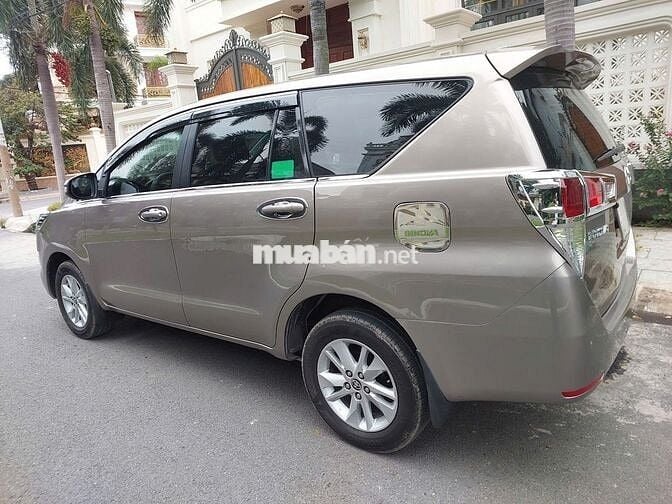 Xe nhà Toyota Innova 2019 2.0E Số Sàn