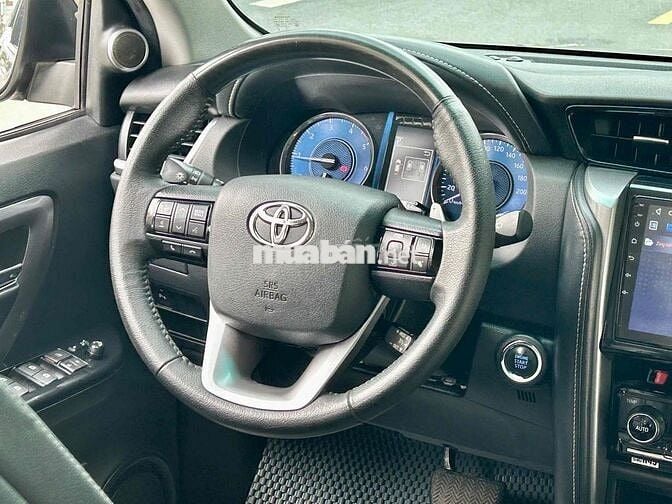 Toyota Fortuner 2020 2.4G 4x2AT form mới siêu đẹp