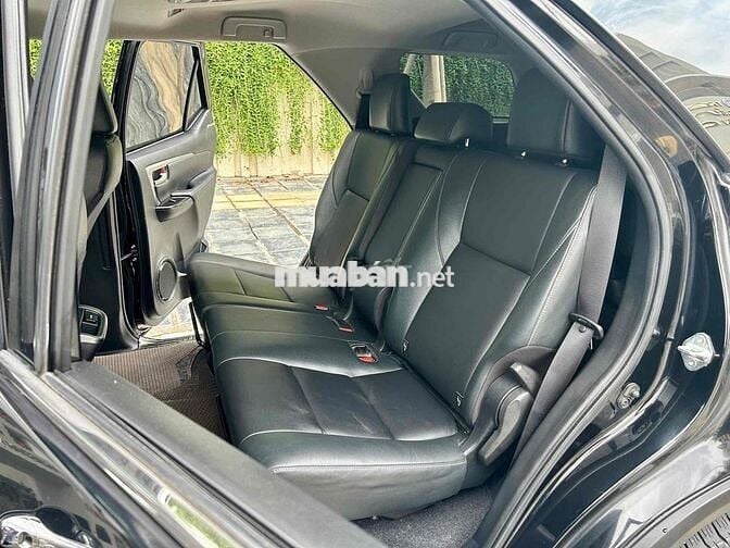 Toyota Fortuner 2020 2.4G 4x2AT form mới siêu đẹp