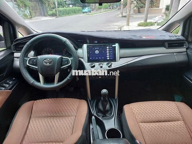 Xe nhà Toyota Innova 2019 2.0E Số Sàn