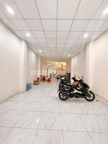 HIẾM 90m2 ( 4.8 x 19 ) GIÁ 8.x TỶ , GIÁP QUẬN 10 , XE HƠI VÔ NHÀ .