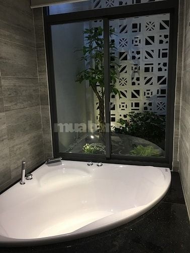NHÀ ĐẸP KHU TÊN LỬA 5x18m 3.5TẤM GẦN CHỢ GẦN TRƯỜNG GIÁ HẠCÒN 12TỶ 