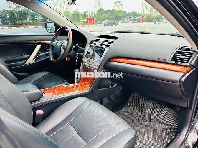 Toyota Camry 2010 2.0E nhập đài loan