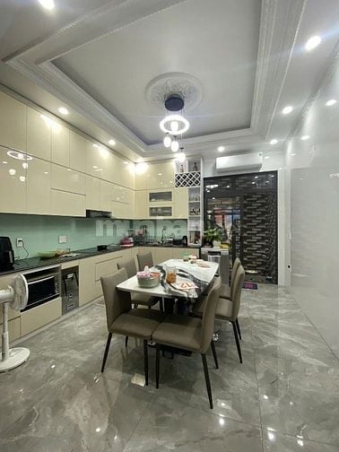 Giảm giá cực sâu, chốt nhanh tay đường Trần Quý Khoách, Q1, giá 4tỷ990