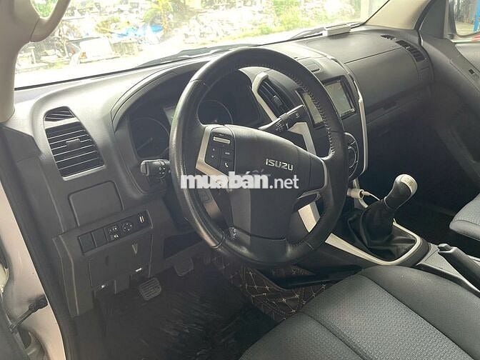 Bán tải Isuzu Dmax 2016 số sàn 1 cầu odo 78000 km