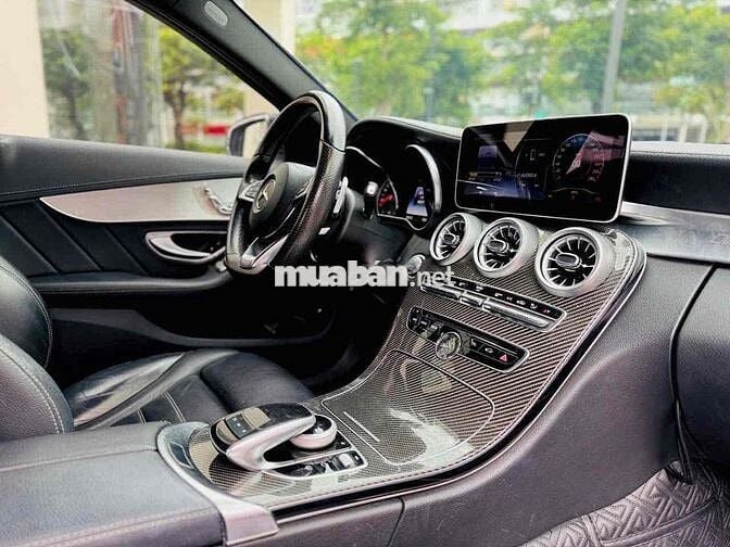 Mercedes Benz C300 AMG 2018