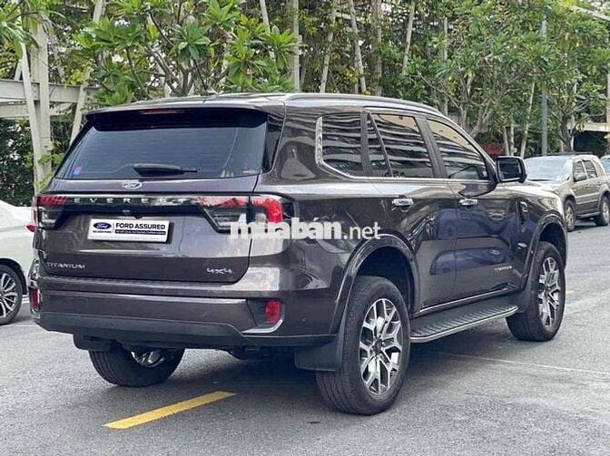 FORD EVEREST 4x4 2022 XE HÃNG ĐI LƯỚT CHẤT ĐẸP