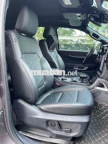 FORD EVEREST 4x4 2022 XE HÃNG ĐI LƯỚT CHẤT ĐẸP
